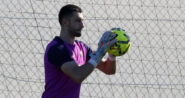 الاتحاد الدولي يمهد طريق حارس برشلونة للمونديال 1 خوان غارسيا