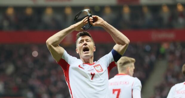 جاسوس في بولندا لمراقبة ليفاندوفسكي 1 ليفاندوفسكي