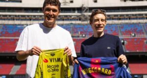 هدية متبادلة بين نجمي الدنمارك في قلب برشلونة 2 كريستنسن