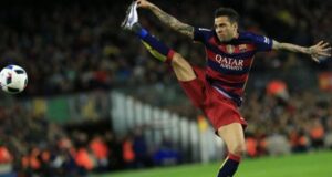 إجتماع لإعادة داني ألفيس إلى برشلونة 3 داني ألفيس