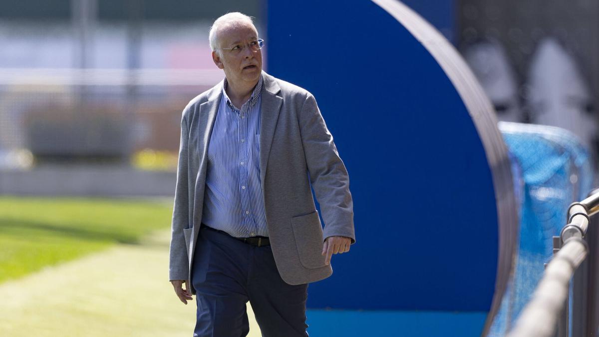 أليخاندرو إتشيفاريّا