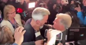 كلمات متبادلة بين رئيس برشلونة ومنافسه الخاسر 2 خوان لابورتا و فونت