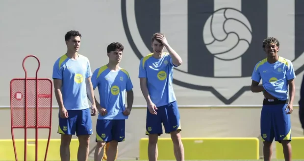 استقبل برشلونة أصغر لاعبيه في الحصة التدريبية الأخيرة قبل المباراة ضد سيلتا فيغو / فالنتي إنريتش