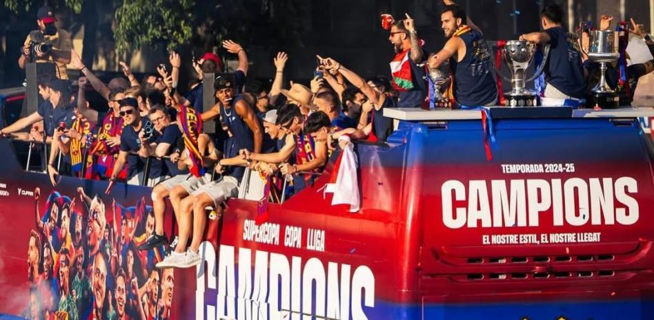 احتفال برشلونة بالليغا