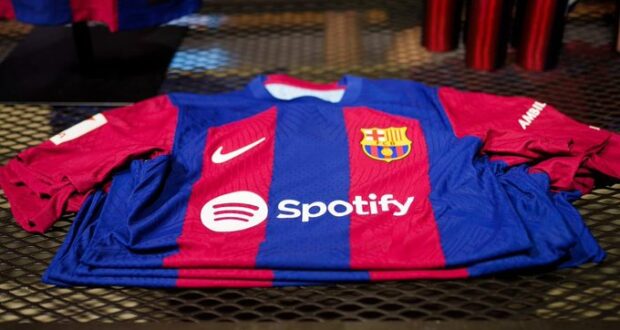 قمصان برشلونة