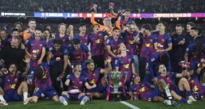 تتويج برشلونة بالليغا