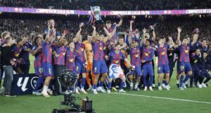 تتويج برشلونة بالليغا