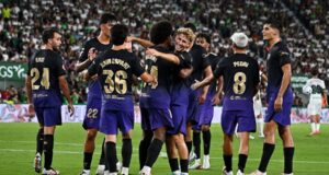 لاعبي برشلونة