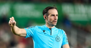حكم جديد تمامًا لبرشلونة 13 الحكم الباسكي جون أندر غونزاليس كويستا