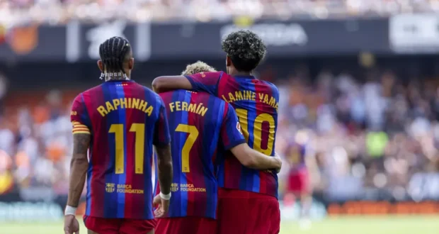 لاعبي برشلونة