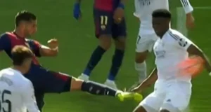 تشواميني و فيران توريس في الكلاسيكو