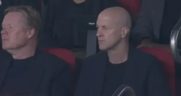 منصة الكلاسيكو تجمع أساطير برشلونة 5 جوردي كرويف و كومان