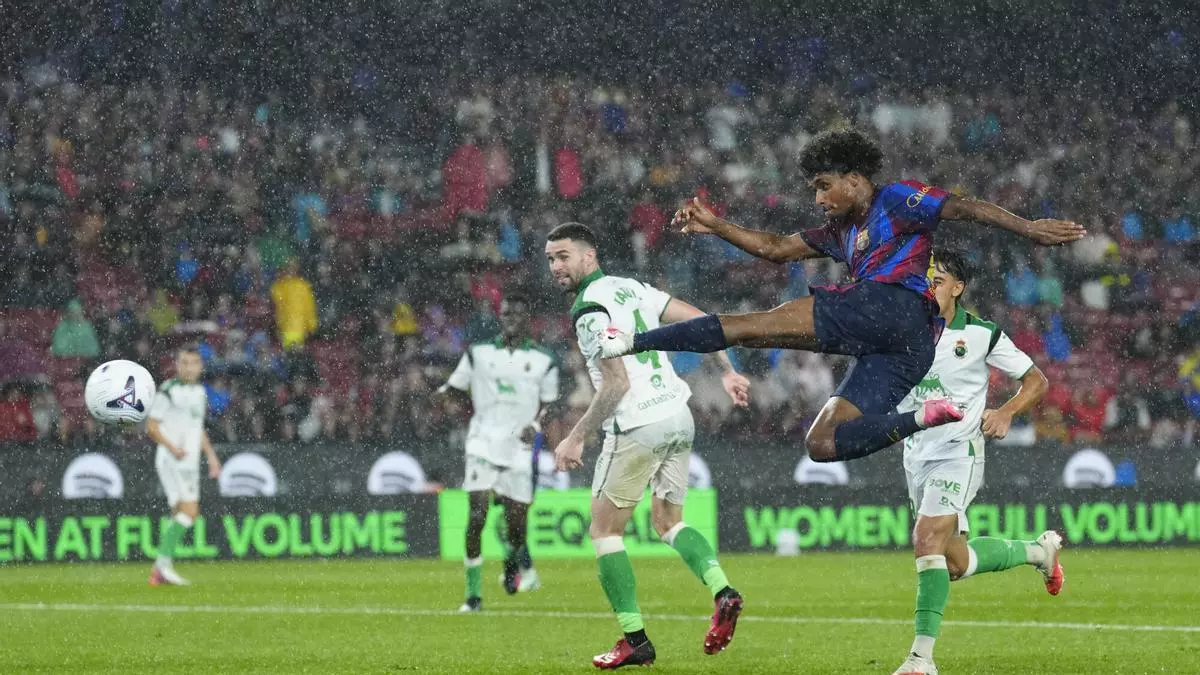كريم أدييمي يستعد لقيادة هجوم برشلونة أمام ألافيس 1 كريم أدييمي