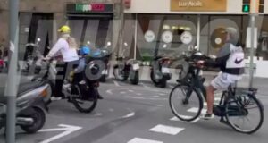 لقطة جديدة لفرينكي دي يونغ في شوارع برشلونة 9 دي يونغ